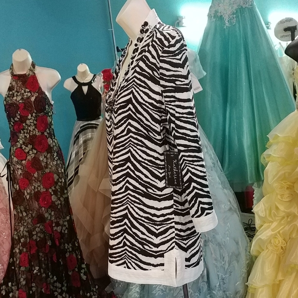 Katherine New York top - Picture 5 of 10